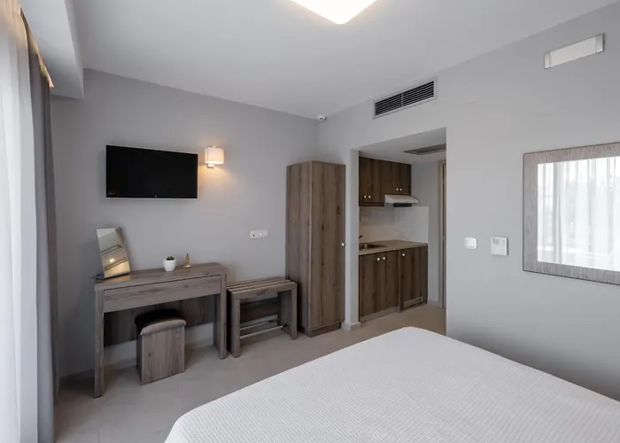 Aparthotel Golden Olympus 4*